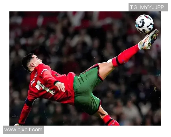 足球巴黎的魅力与激情探索这座城市的足球文化与传奇故事 足球巴黎的魅力与激情探索这座城市的足球文化与传奇故事